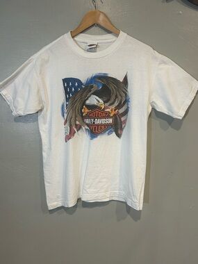 Harley-Davidson White Tee with Eagle and American Flag Graphic 2003